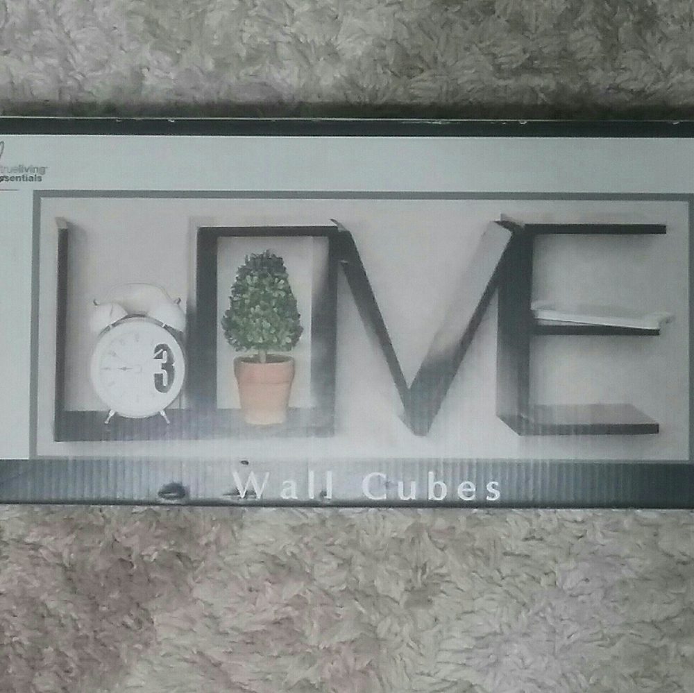 LOVE Wall Cubes